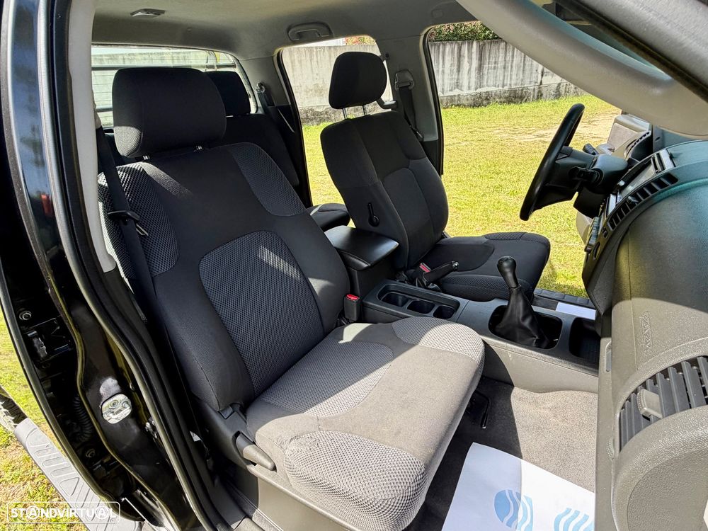 Nissan Navara 2.5 dCi CD XE Comfort - 17