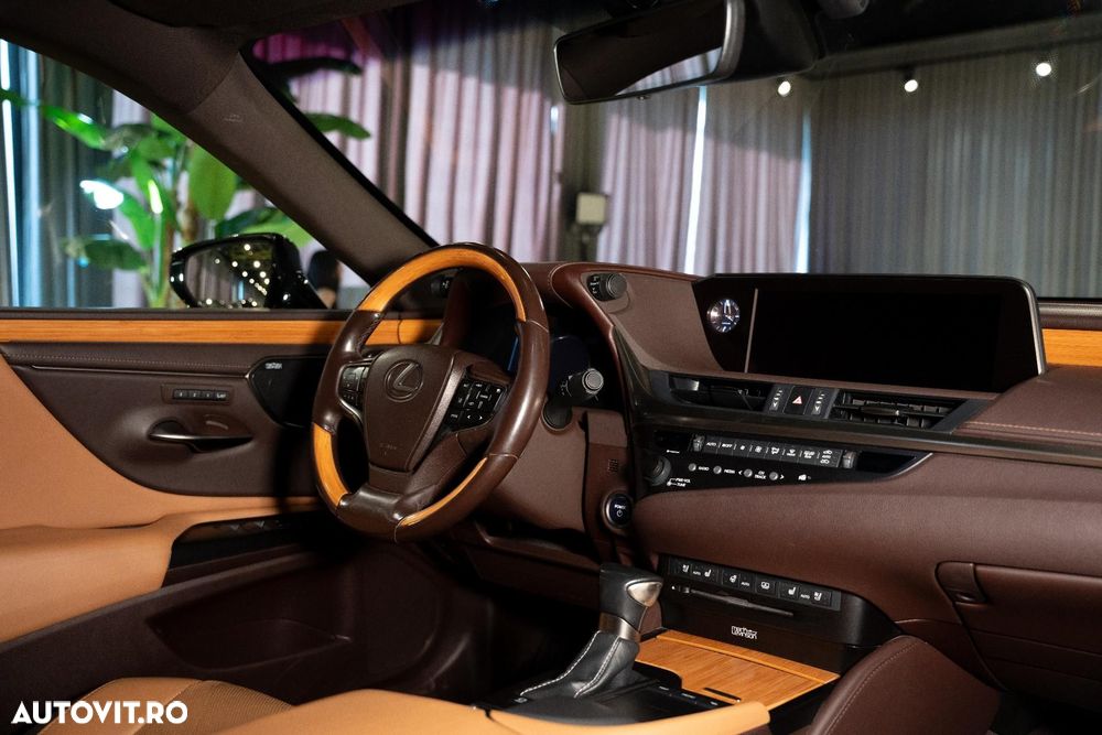 Lexus Seria ES - 32