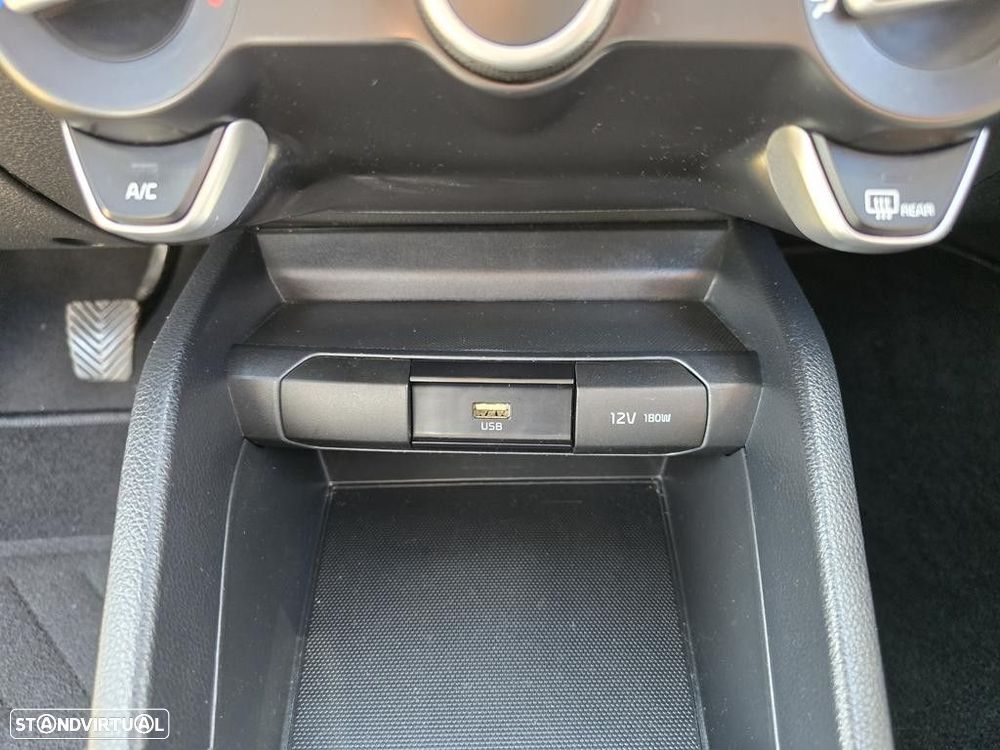 Kia Stonic 1.2 Dynamic - 31
