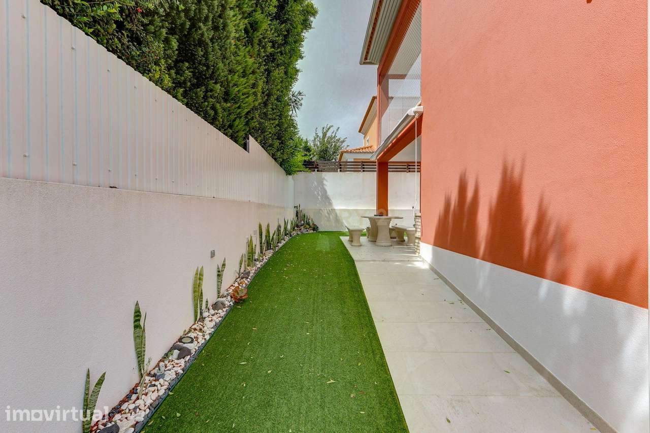 Moradia Isolada T4 com Piscina - Grande imagem: 4/52