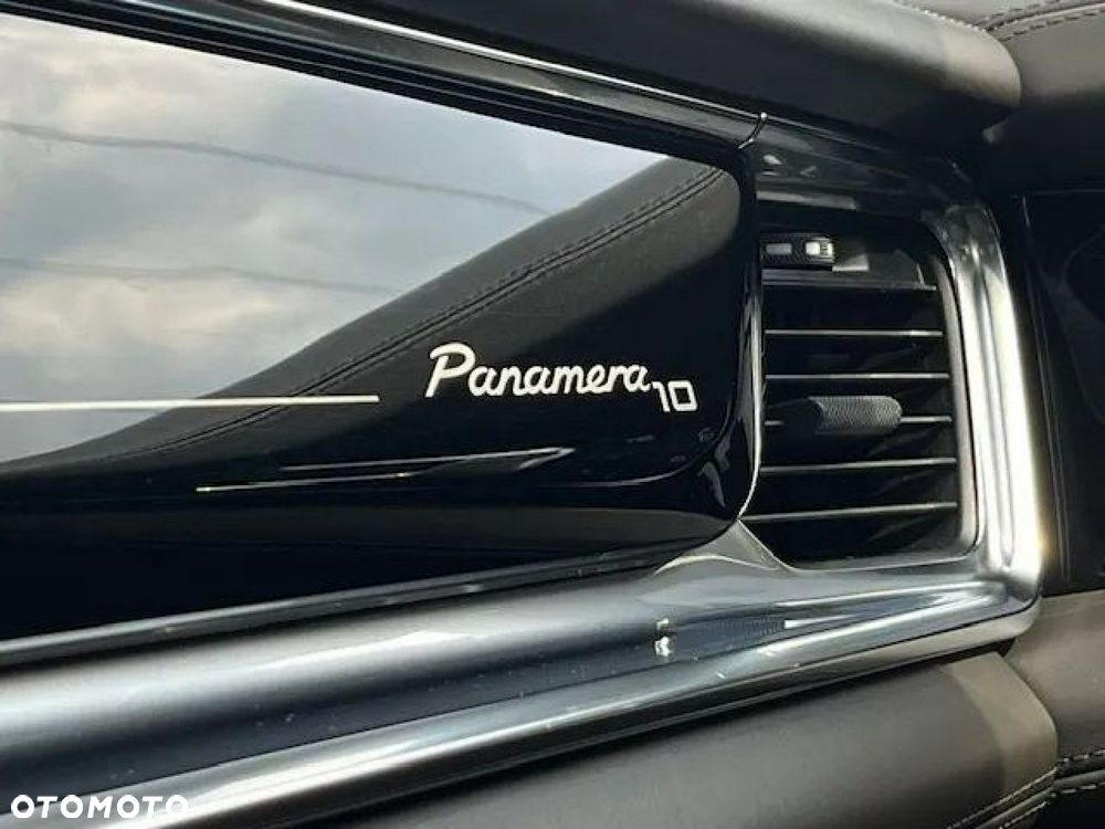 Porsche Panamera - 38