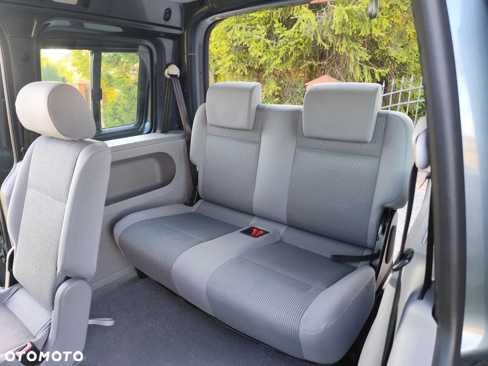 Volkswagen Caddy Life - 23