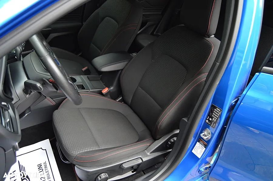 Ford Focus - 32