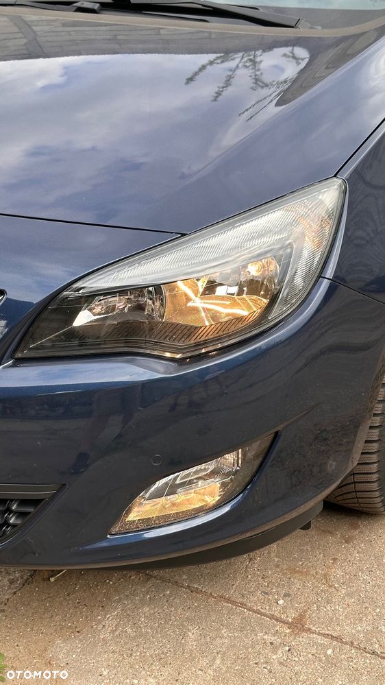Opel Astra 1.6 Turbo Edition - 12