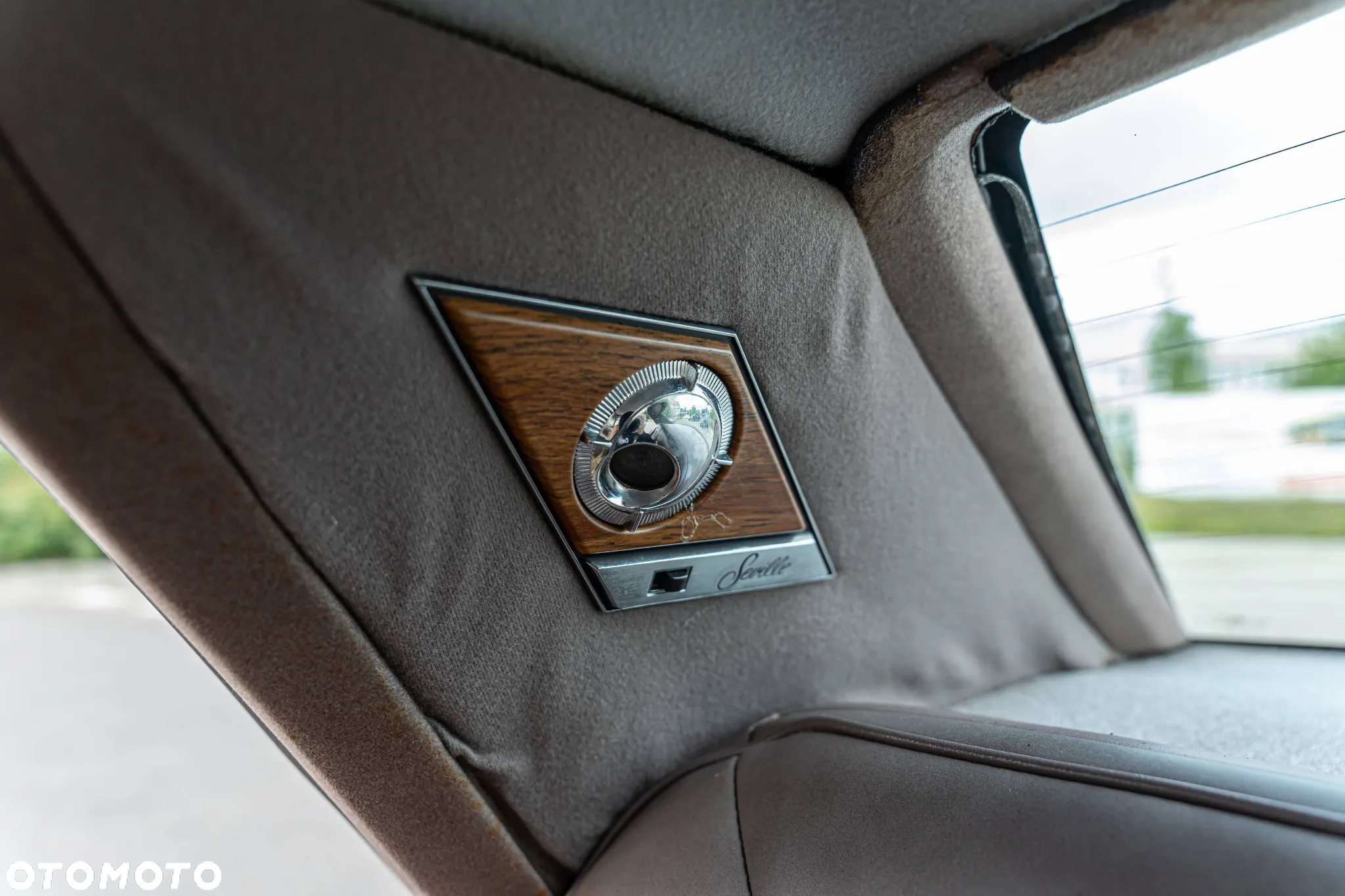 Cadillac Seville - 34