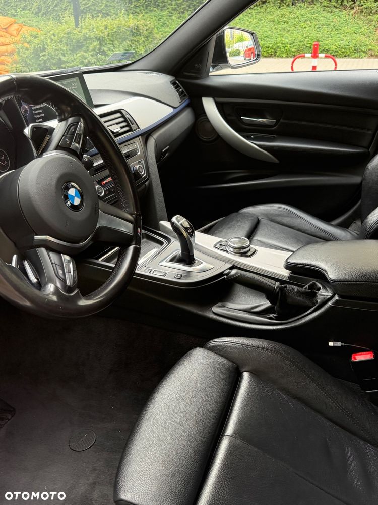 BMW Seria 3 328i xDrive - 11