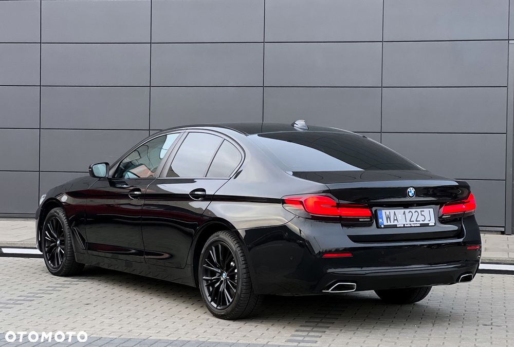 BMW Seria 5 520d Efficient Dynamics Edition Sport Line - 9