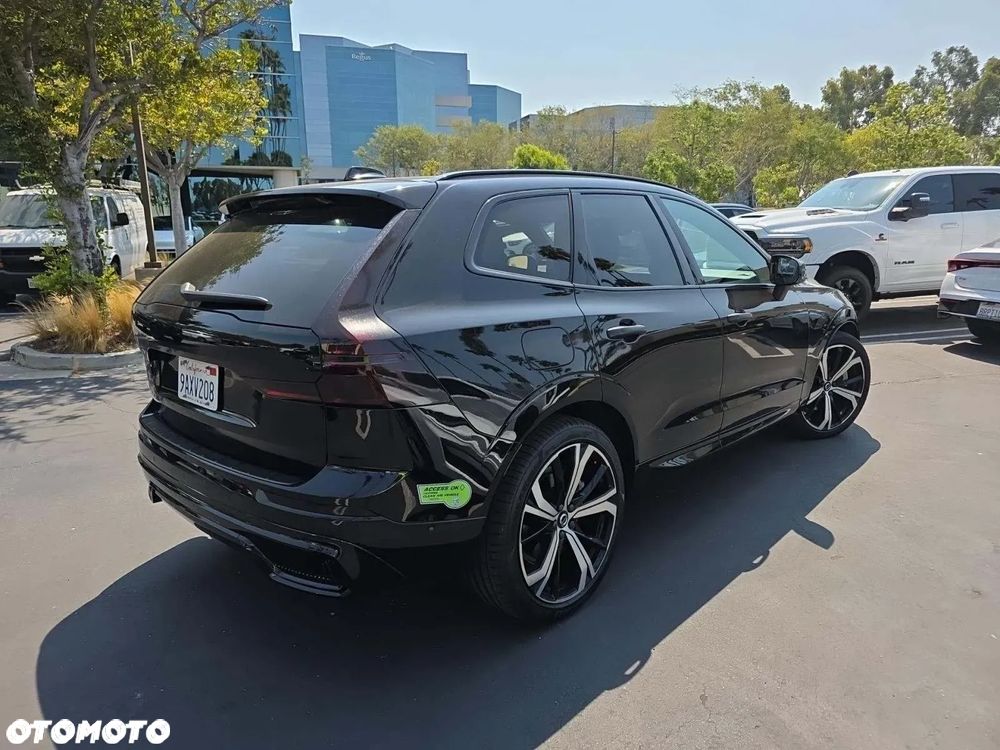 Volvo XC 60 T8 AWD Recharge Geartronic RDesign - 4