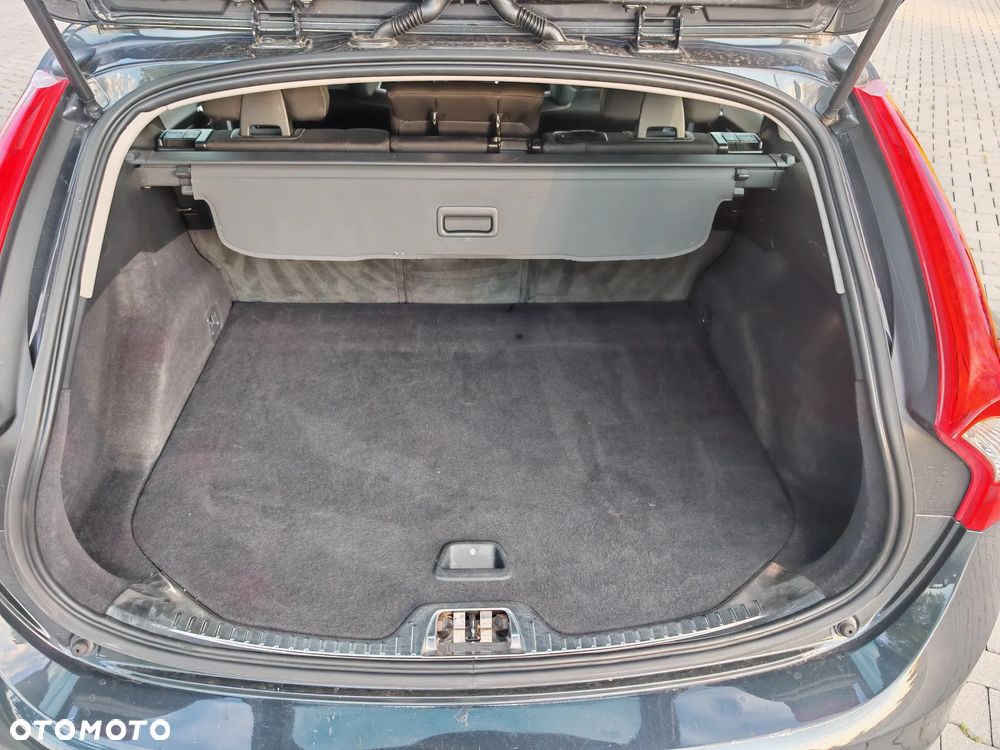 Volvo V60 D3 Momentum - 20