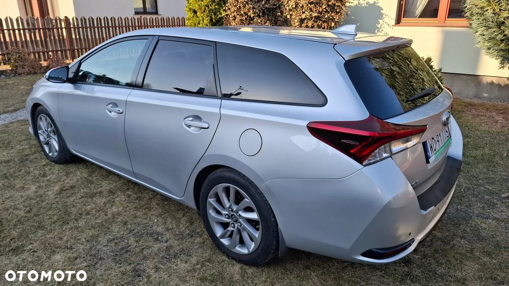 Toyota Auris - 5