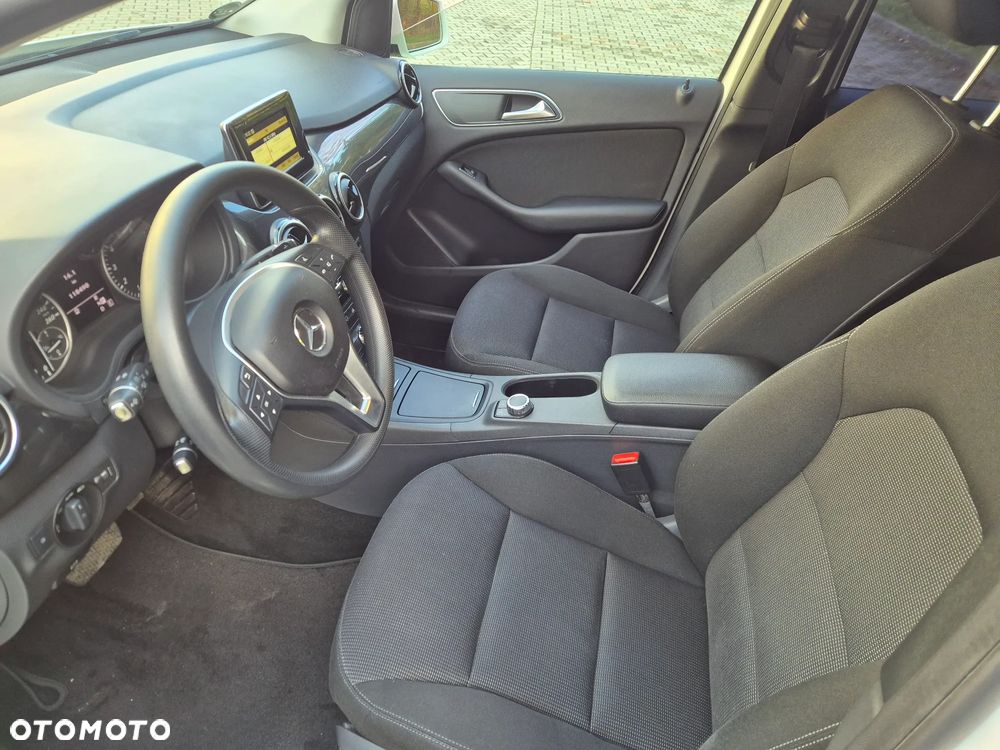 Mercedes-Benz Klasa B 180 7G-DCT Edition - 14