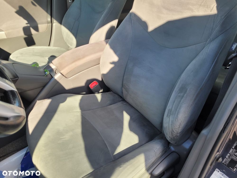 Toyota Prius - 15