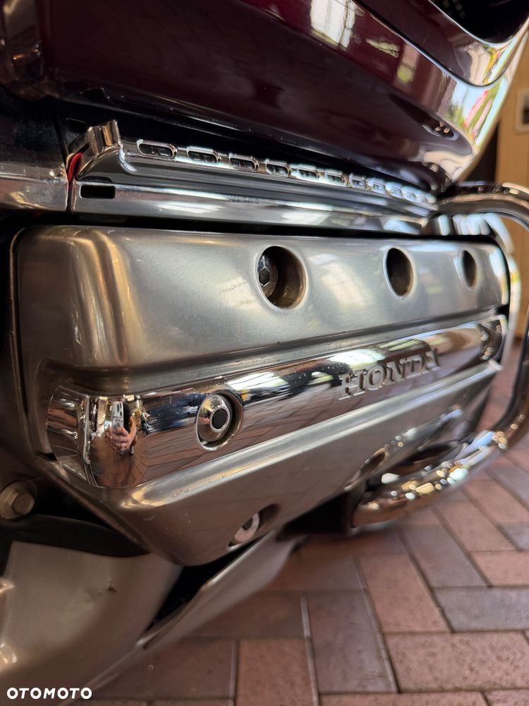 Honda GL - 23