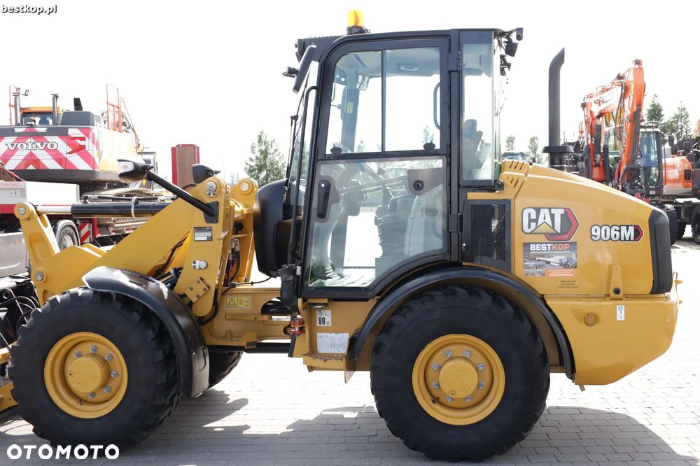 Caterpillar CAT 906M - 13