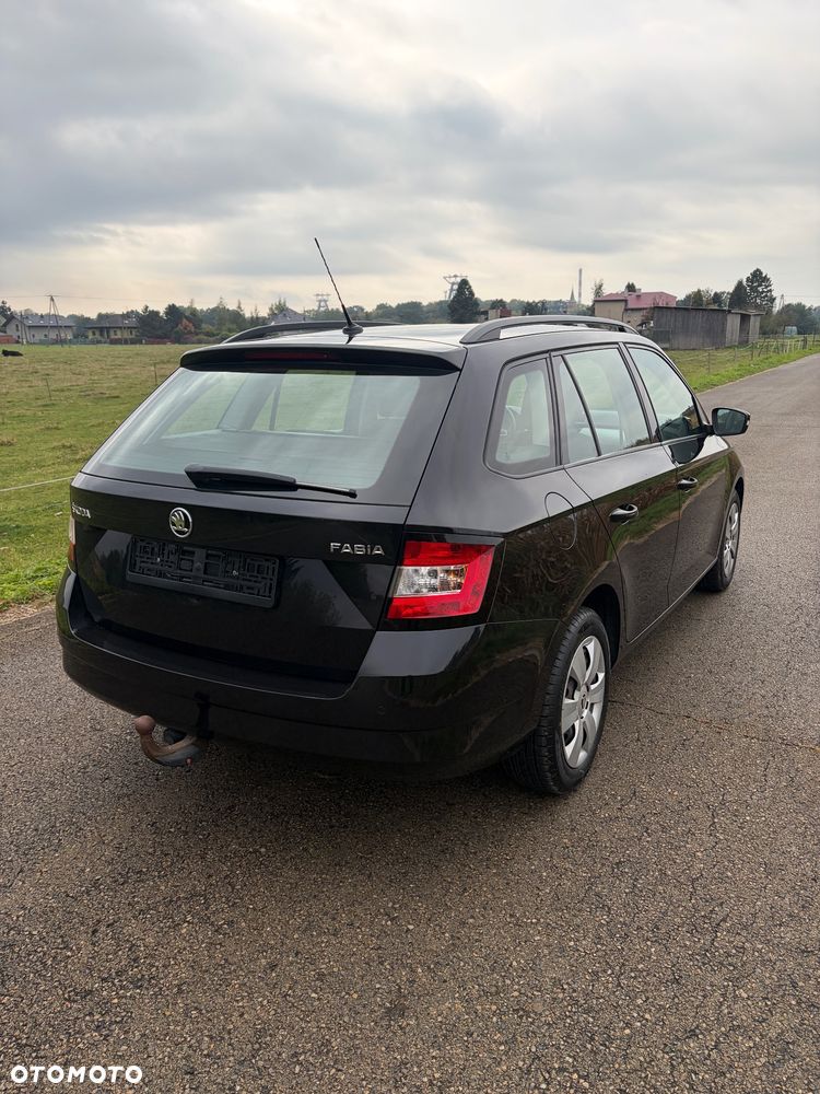 Skoda Fabia 1.0 TSI Ambition - 4