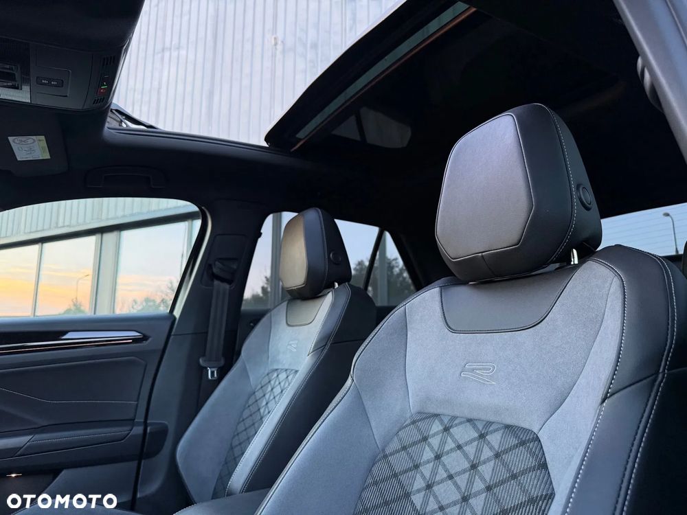 Volkswagen T-Roc 1.5 TSI R-Line DSG - 12