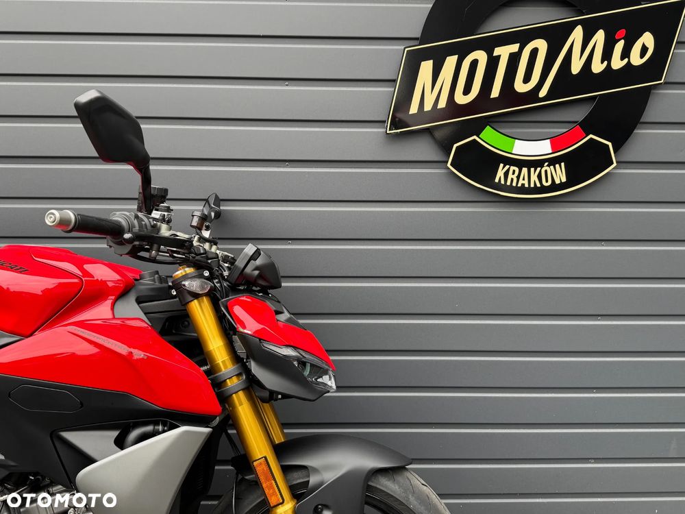 Ducati Streetfighter V2 - 5
