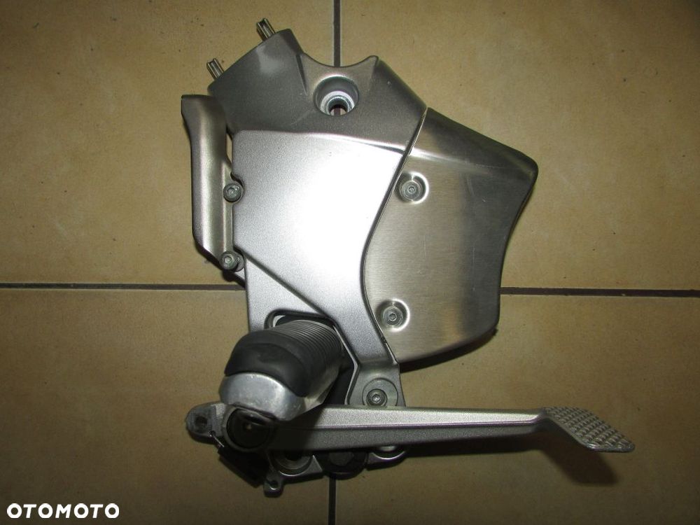 Yamaha BT 1100 Bulldog podnóżek set prawy przód - 1