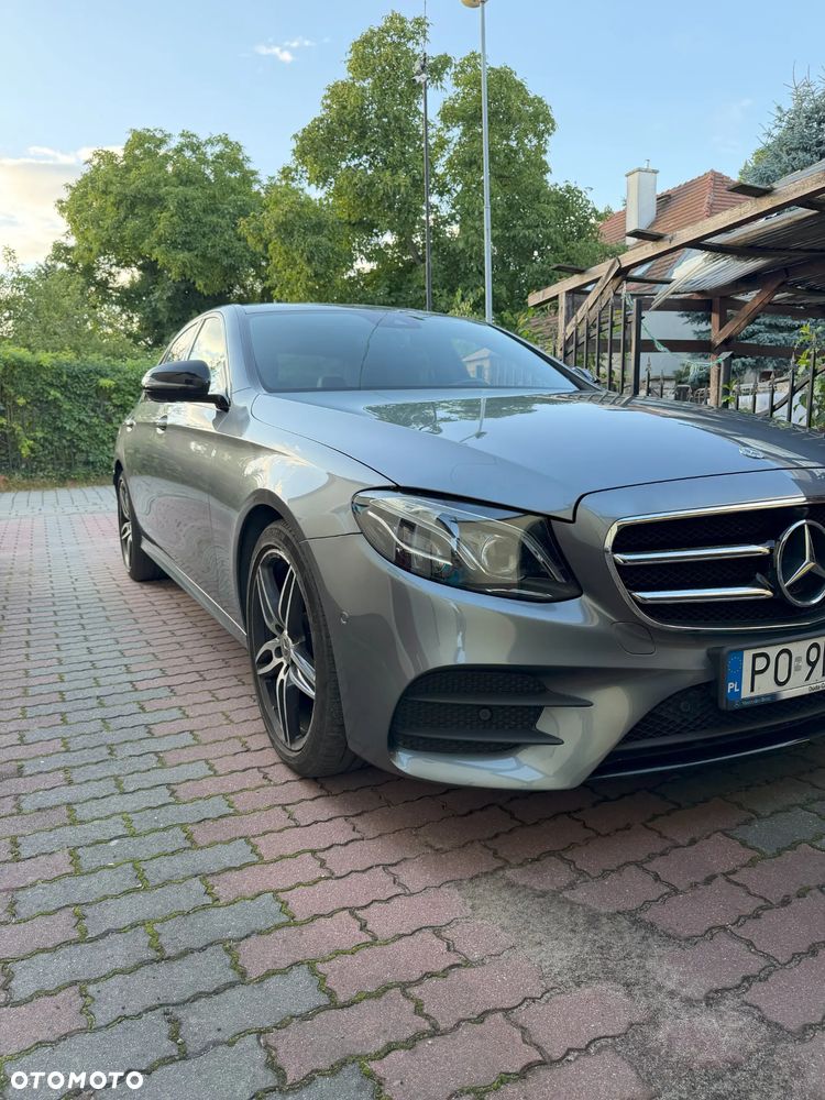 Mercedes-Benz Klasa E 220 d 4-Matic AMG - 2