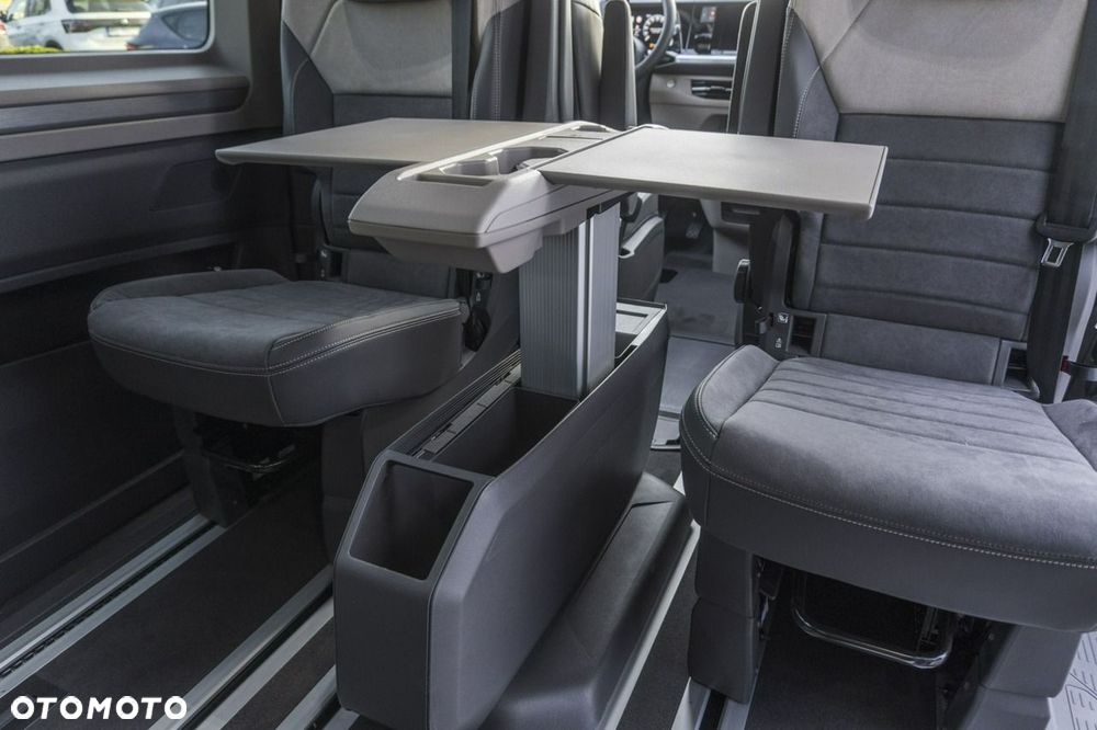Volkswagen Multivan - 25