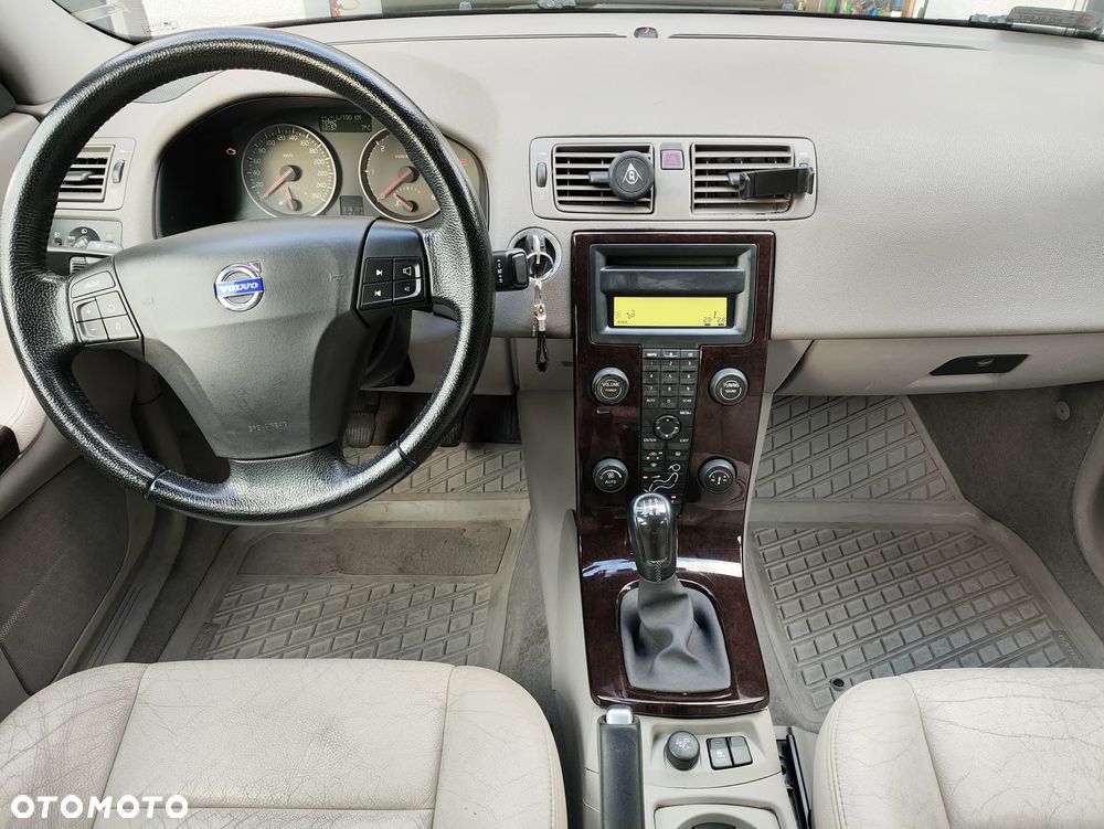 Volvo S40 2.0D Momentum - 9