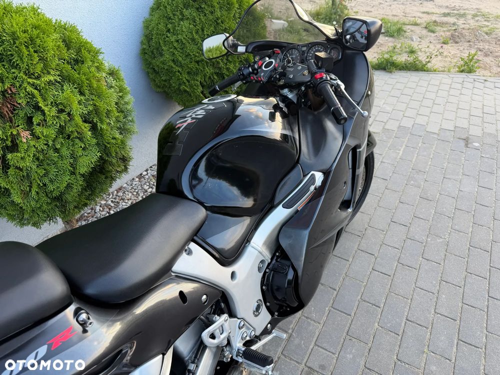 Suzuki GSX-R - 22