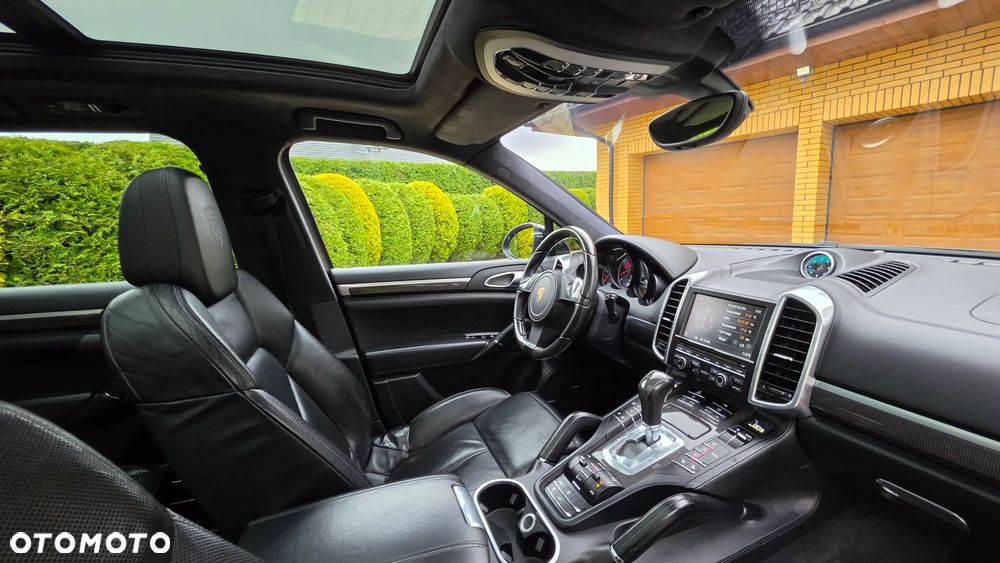 Porsche Cayenne Turbo - 22
