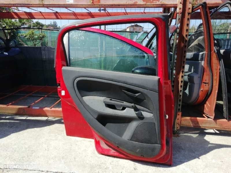 PORTA TRASEIRA ESQUERDA FIAT GRANDE PUNTO 2006 - 1