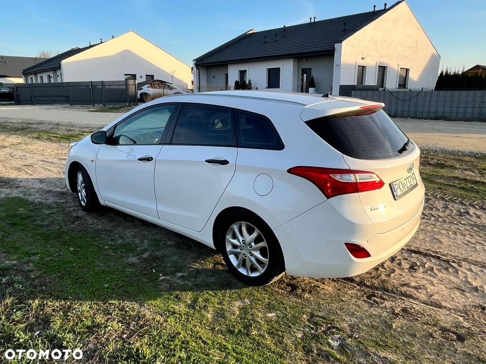 Hyundai i30 1.6 CRDi Classic + - 7