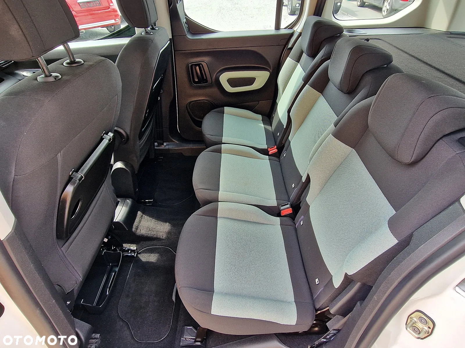 Citroën Berlingo M 1.2 PureTech Feel S&S - 10