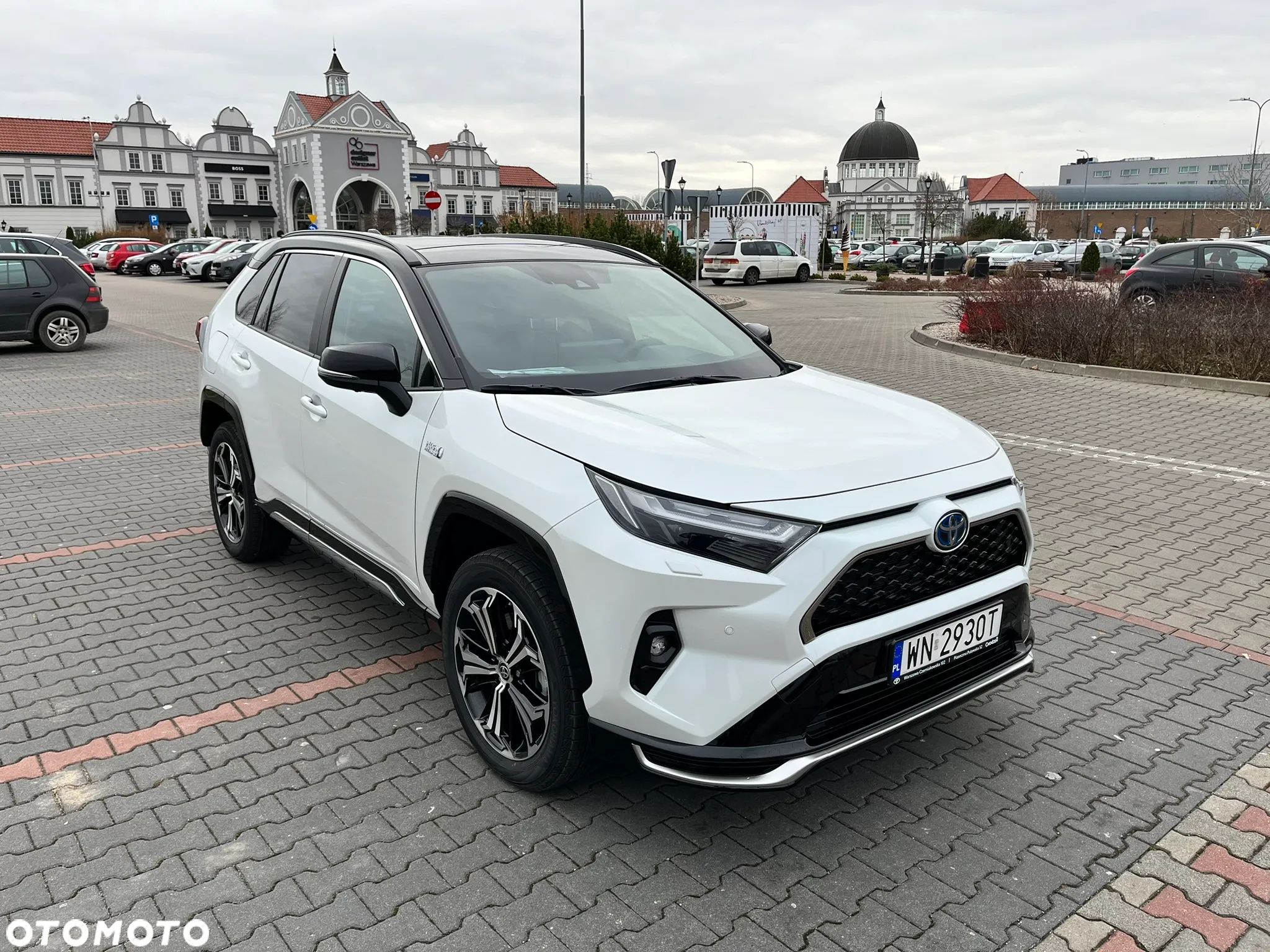 Toyota RAV4 - 1