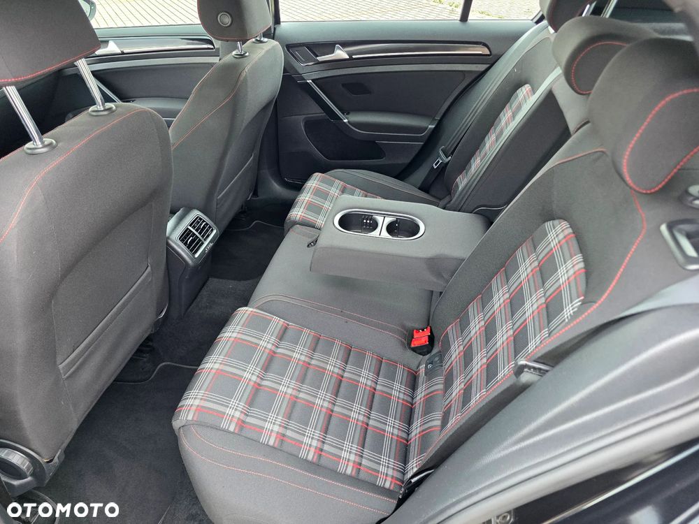 Volkswagen Golf 2.0 TSI BMT GTI Performance DSG - 17