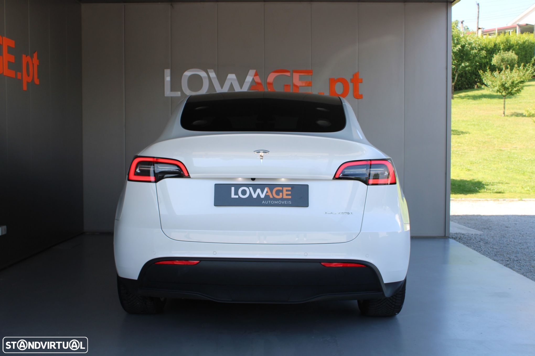 Tesla Model Y Long Range Dual Motor AWD - 10