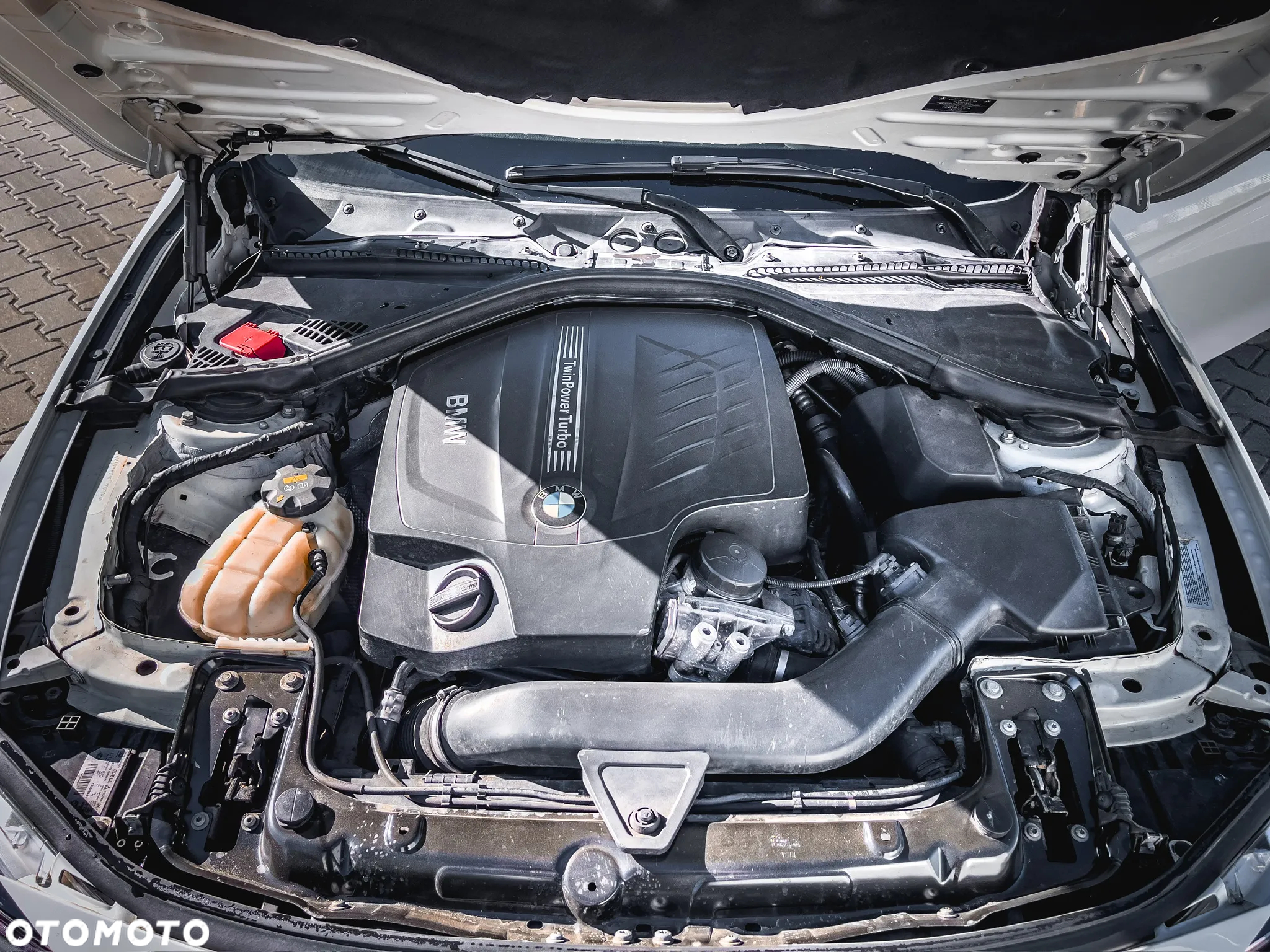 BMW Seria 3 335i xDrive - 24