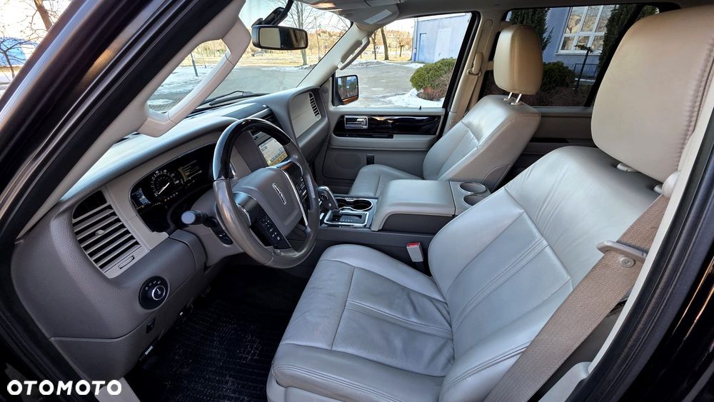 Lincoln Navigator - 15