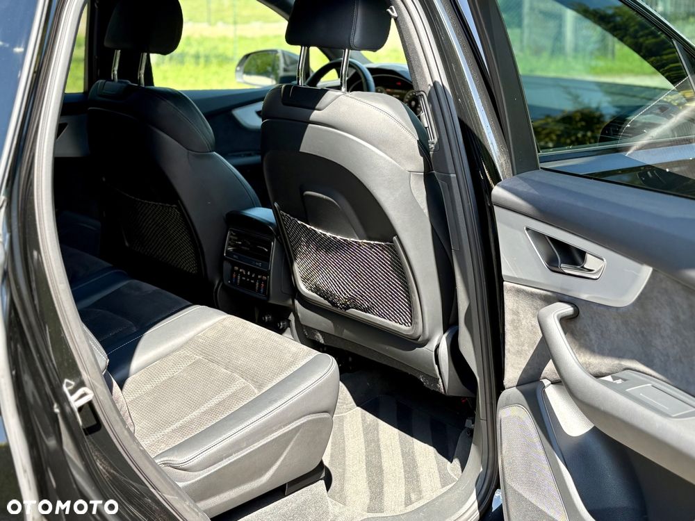 Audi Q7 - 32