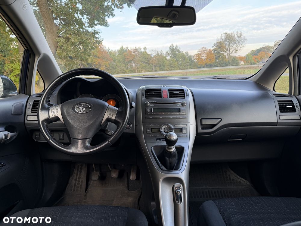 Toyota Auris - 7