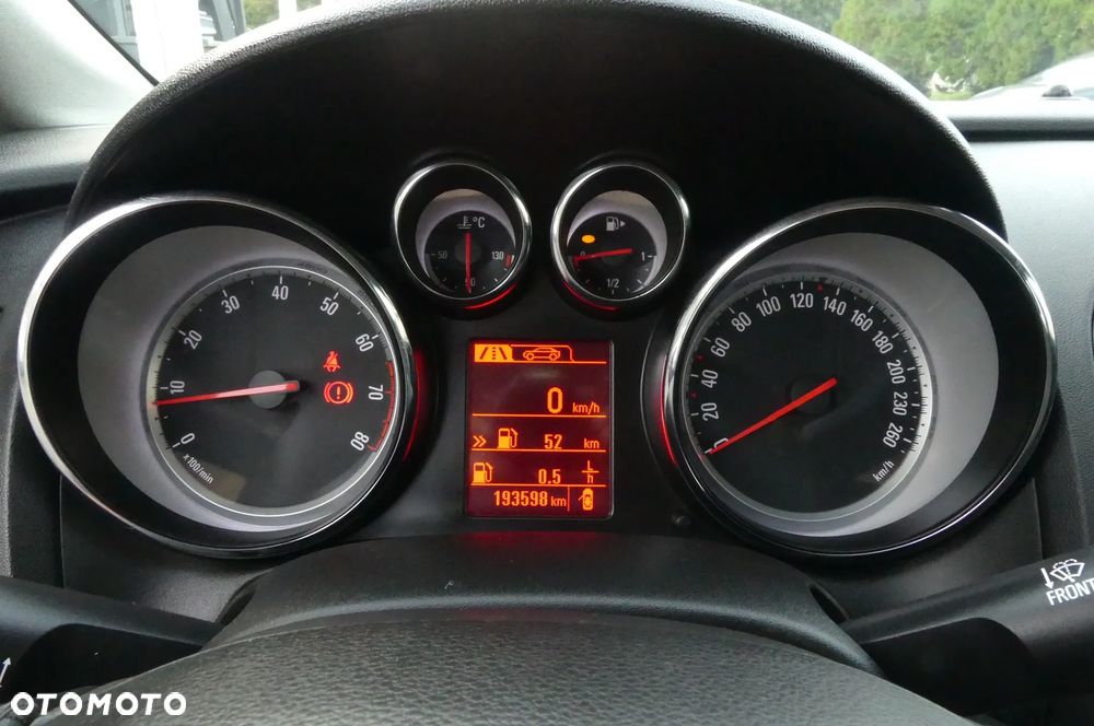 Opel Astra 1.4 T Cosmo EU6 - 11