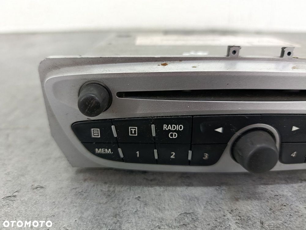 RADIO FABRYCZNE RENAULT SCENIC III 281157550R 7649168391  BOSCH - 2