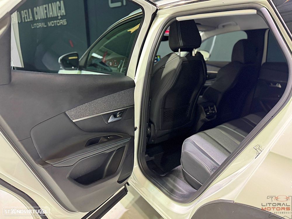 Peugeot 3008 1.6 Hybrid Allure Pack e-EAT8 - 15