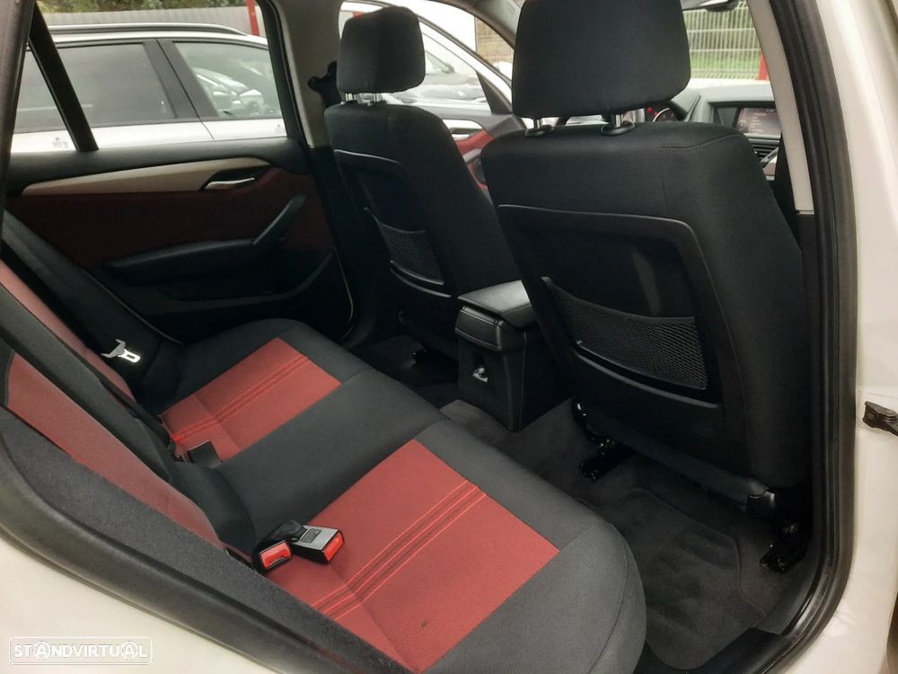 BMW X1 18 d xDrive Line Sport - 30