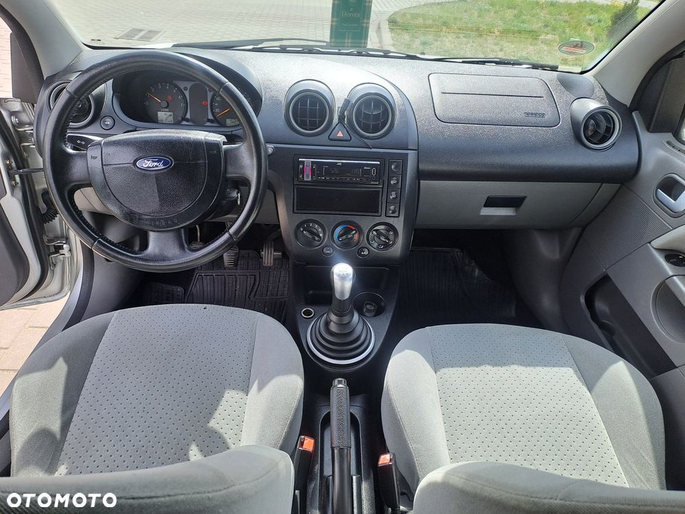 Ford Fiesta - 6