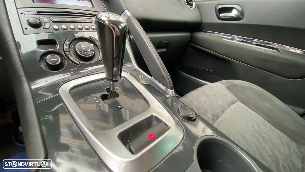 Peugeot 3008 1.6 HDi Executive CMP6 - 27