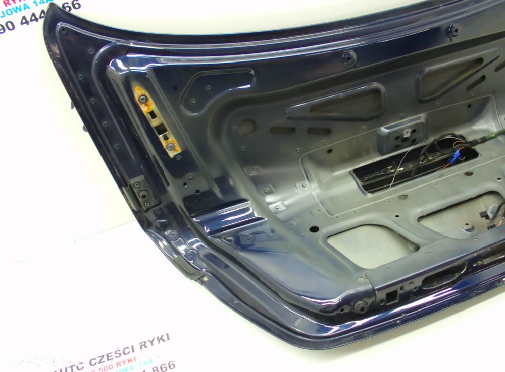 Mercedes E Klasa W211 sedan Klapa bagażnika 359 - 7
