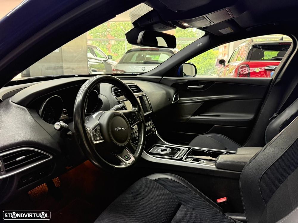 Jaguar XE 2.0 D R-Sport Aut. - 13