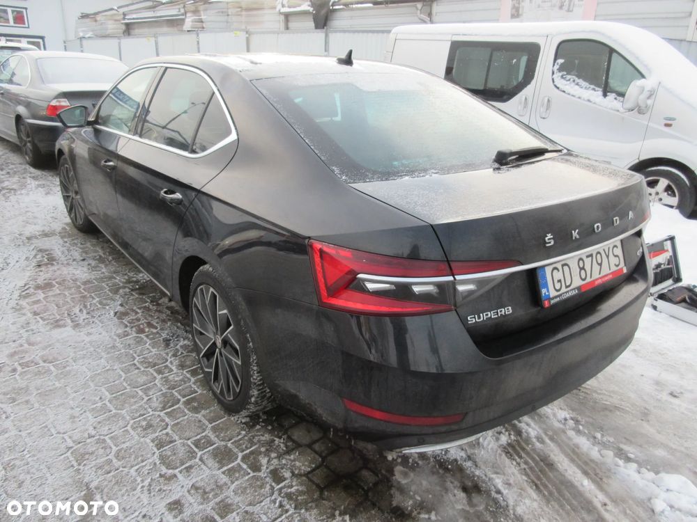 Skoda Superb 2.0 TDI SCR 4x4 L&K DSG - 2