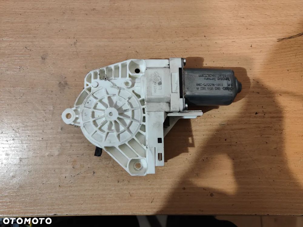 Silniczek szyby lewy przód Audi A4 B8 8K09559802A