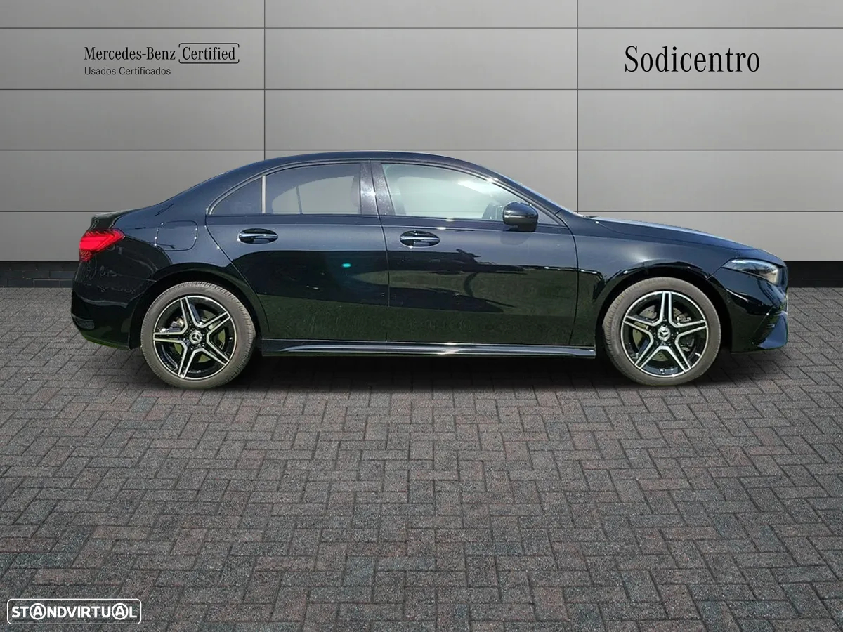 Mercedes-Benz A 250 Limousine e AMG Line - 4