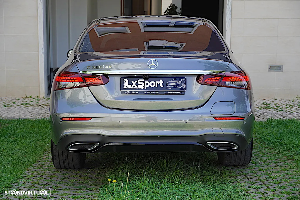 Mercedes-Benz E 300 de AMG Line - 14