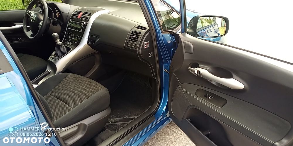 Toyota Auris 1.8 Premium - 36